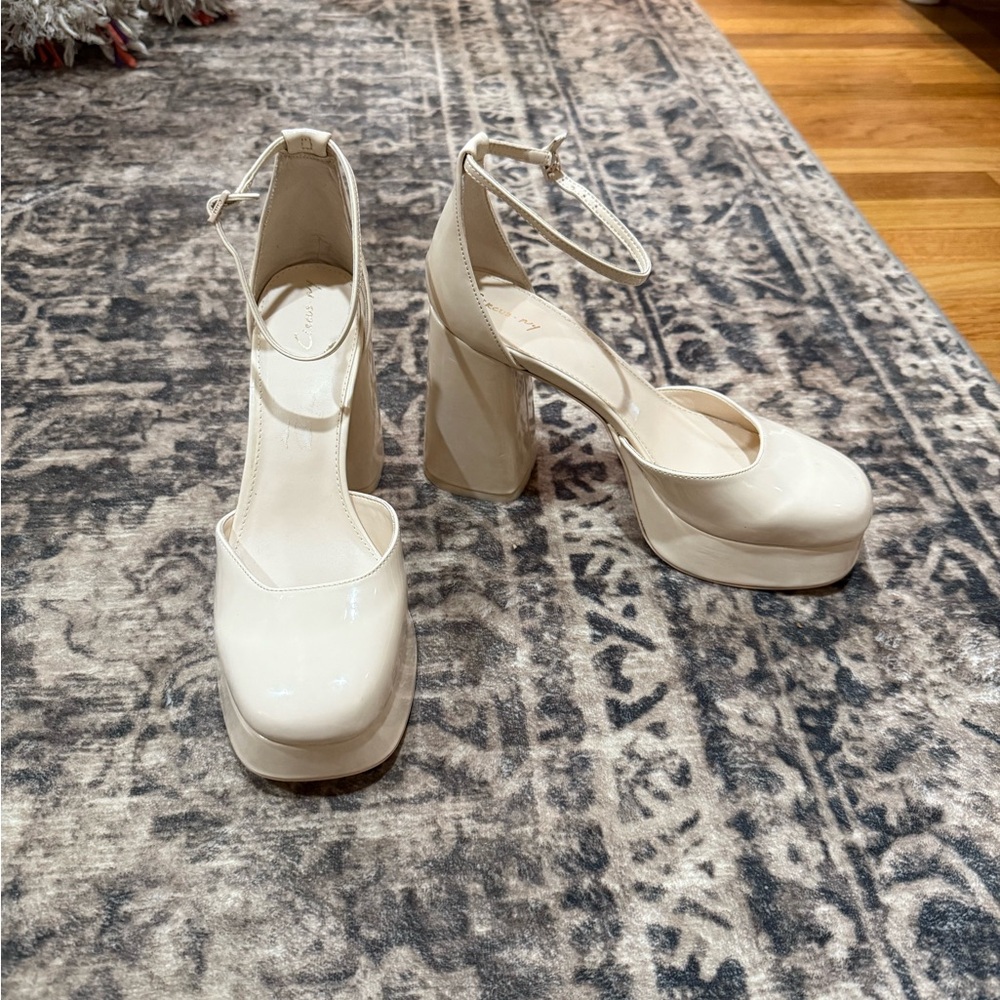 Circus by Sam Edelman Bailey Cream Platform Shoes size 10 - Picture 4 of 10